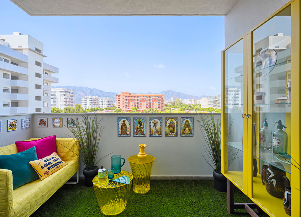 Artificial Grass for Balcony Floors – The Real Deal or a Myth?